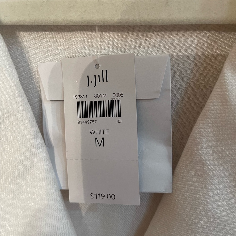 A  NWT J. Jill jacket in whitE.  Size M with a drawstring/ rope bottom. - Picture 2 of 3